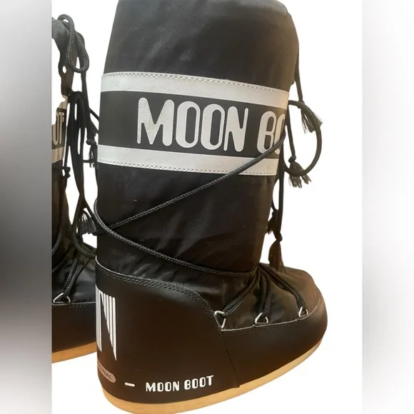 Women's Icon Black  Moon Boots Size 39/41 EU- US 8-9.5 - Picture 5 of 8